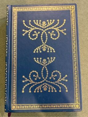 International Collectors Book “Ghosts A Treasury of Chilling Tales Old and New”